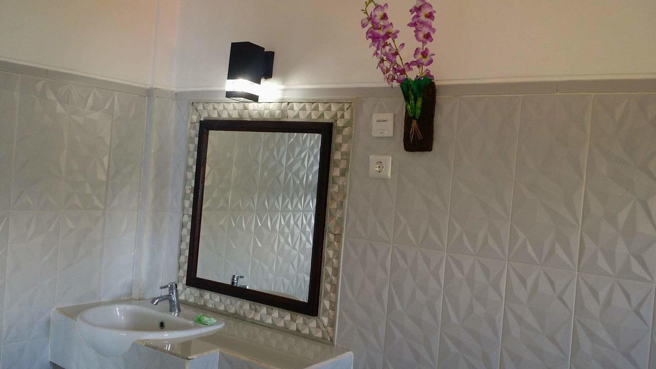De Adema Guesthouse Amed  Ngoại thất bức ảnh